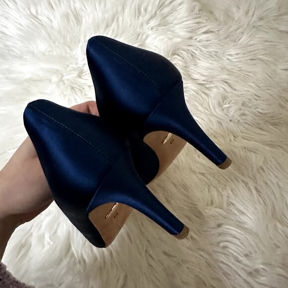 Badgley Mischka Satin Cher Pumps Sz 10 - Picture 5 of 6